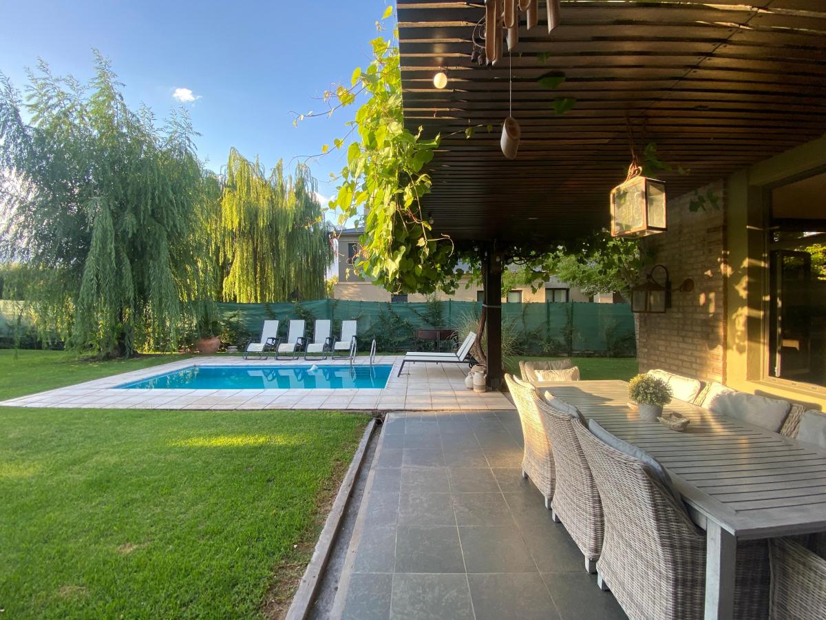 Casa en Venta en Barrio Pueyrredón