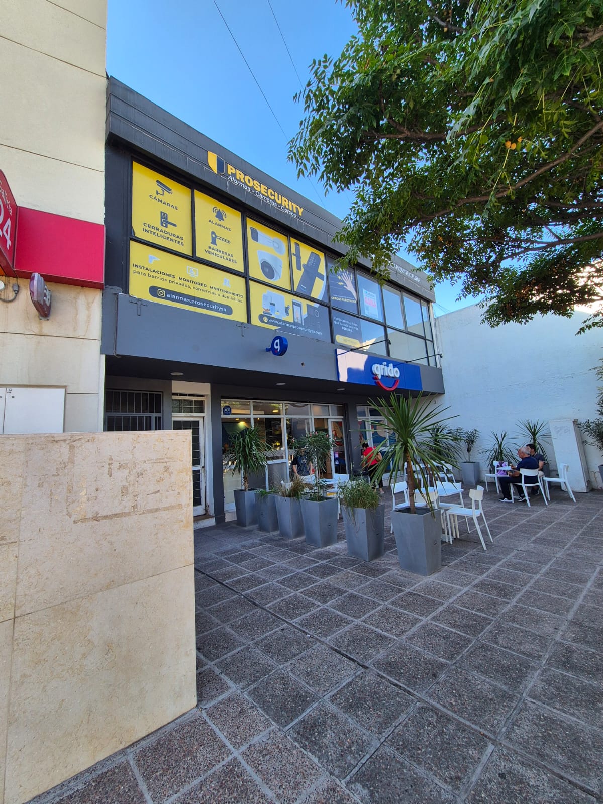 Local Comercial de 110 m² en Alquiler en Chacras de Coria